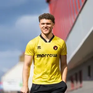 Adult GK Shirt (Errea/Yellow) 2026/27 *PRE-ORDER*